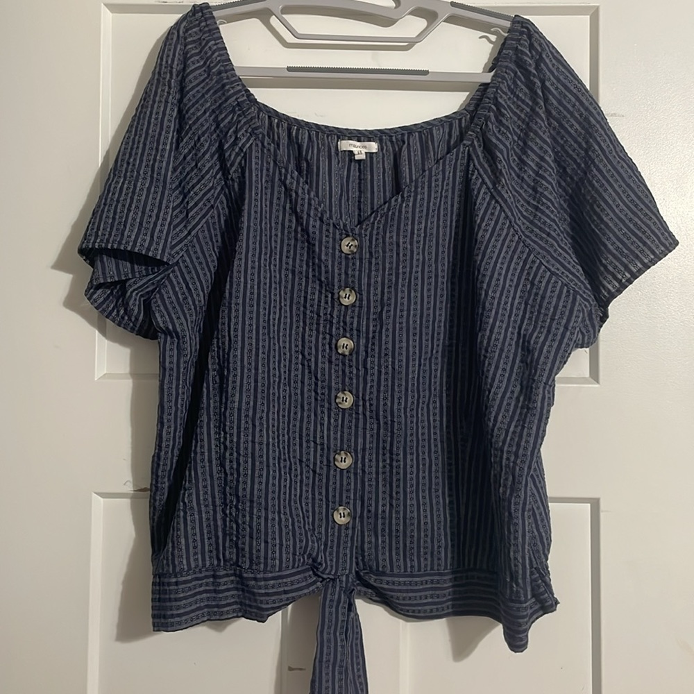 Maurice’s size 2 blouse, navy blue